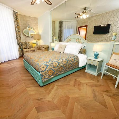 Milton Boutique Hotel - Adults Only Lido di Jesolo Exteriör bild