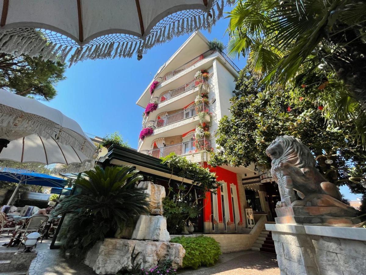 Milton Boutique Hotel - Adults Only Lido di Jesolo Exteriör bild