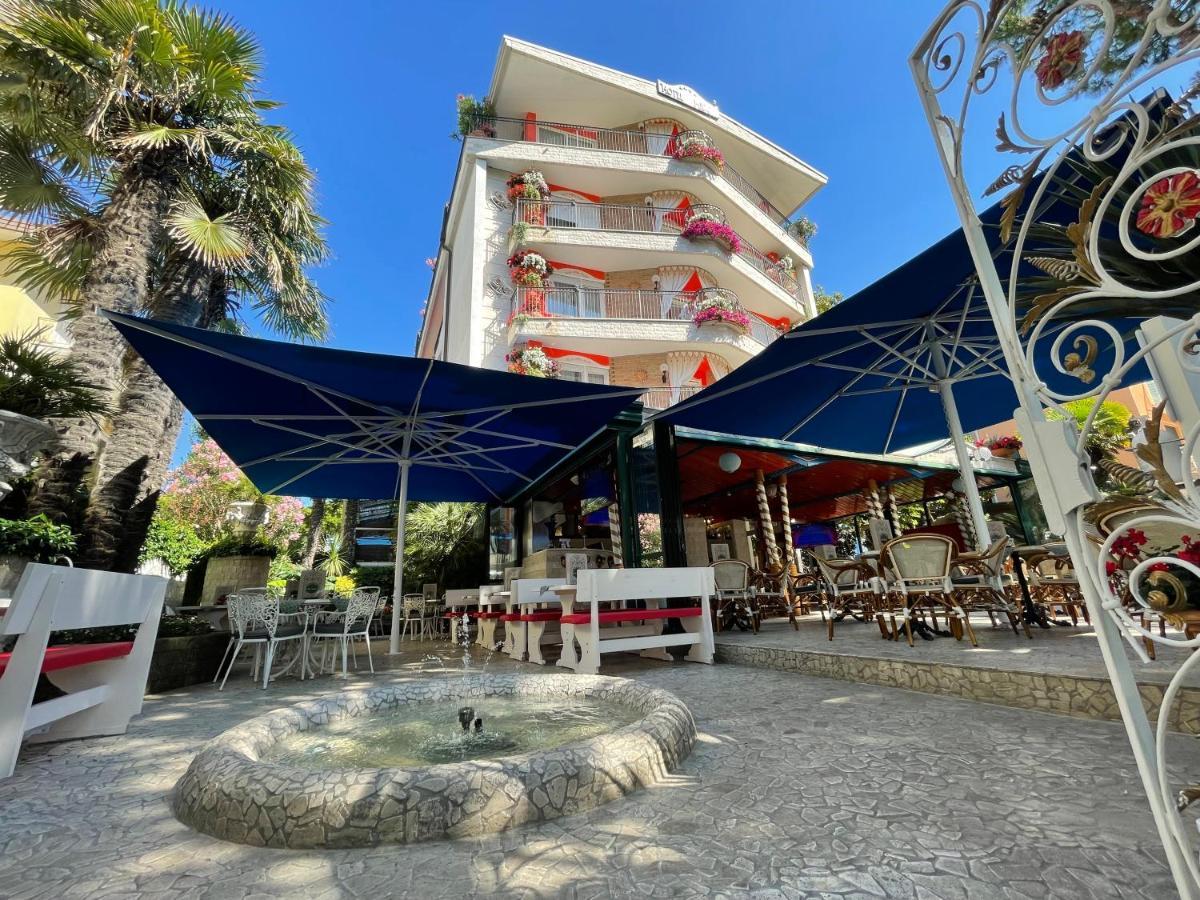 Milton Boutique Hotel - Adults Only Lido di Jesolo Exteriör bild