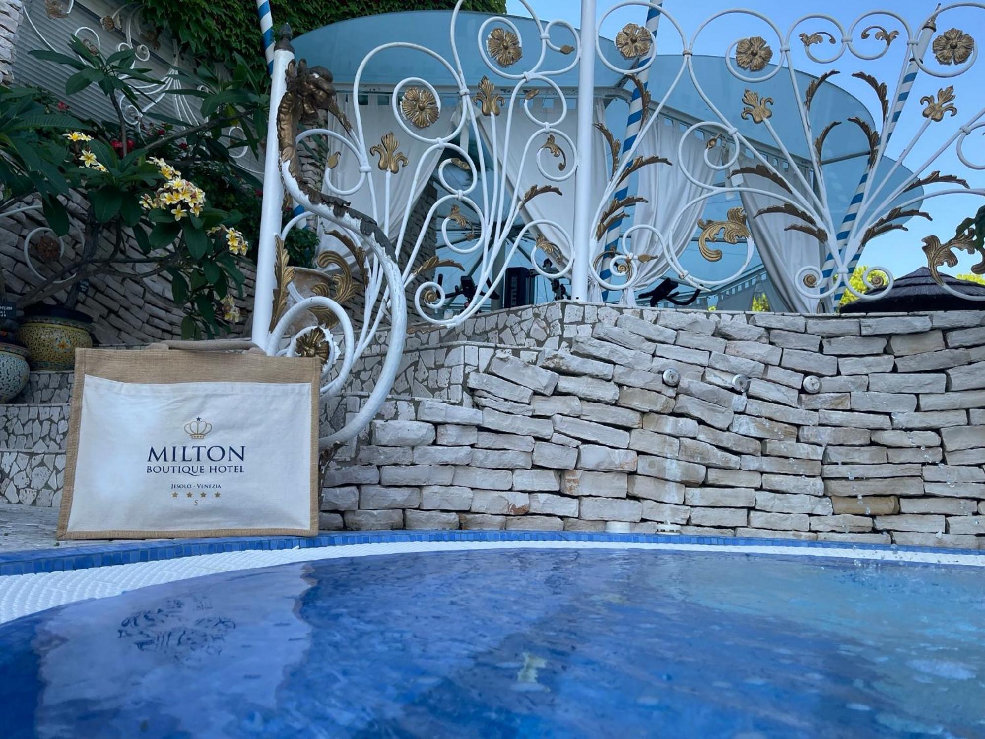 Milton Boutique Hotel - Adults Only Lido di Jesolo Exteriör bild